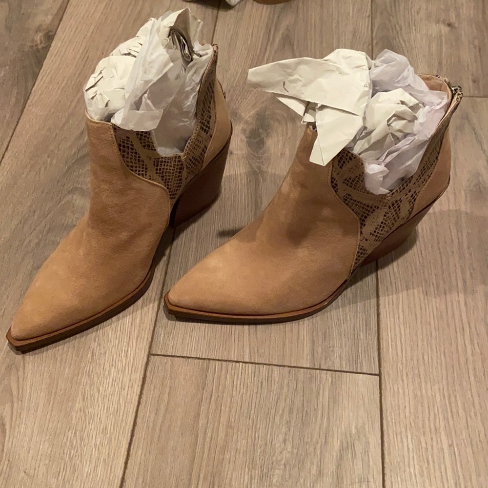 Vince camuto bootie